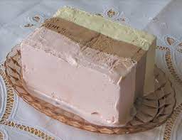 HELADO NAPOLITANO